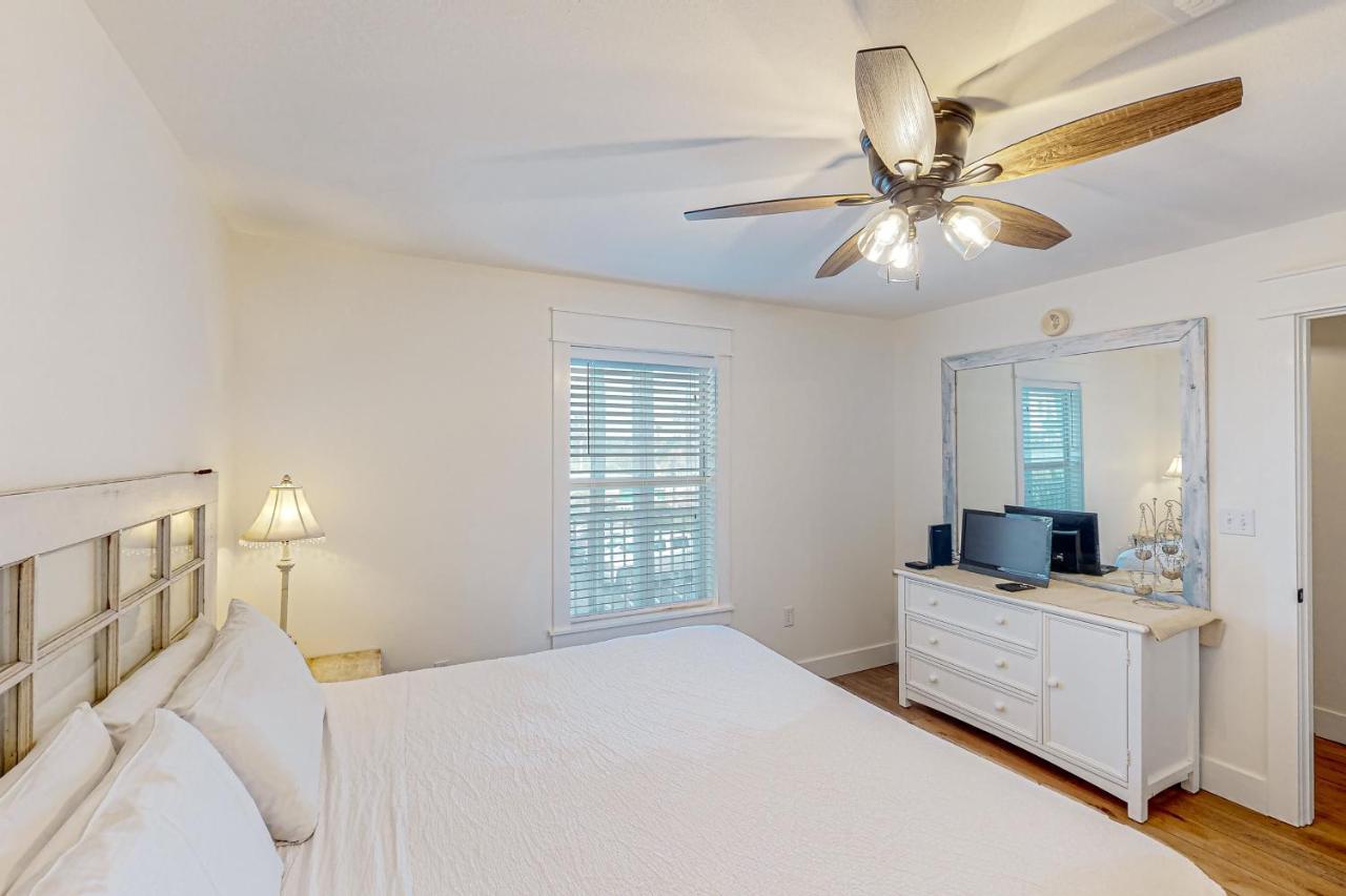 Grand Caribbean East & West, E212 Perdido Key